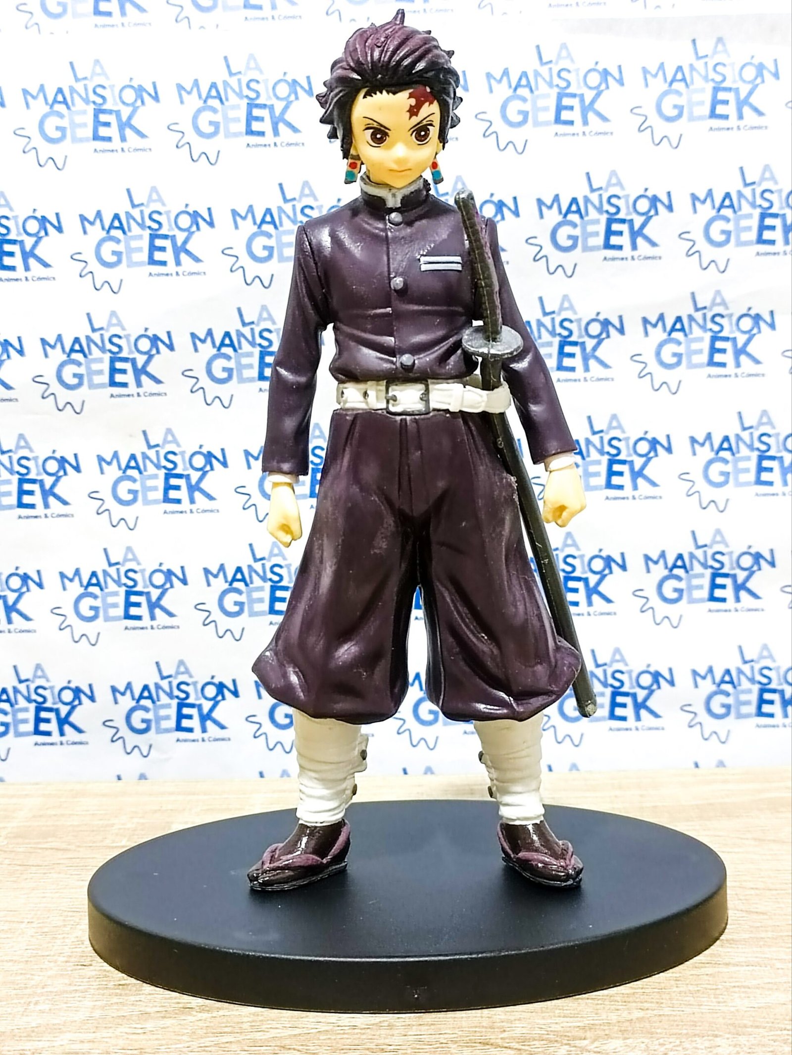 FIGURA DEMON SLAYER 46