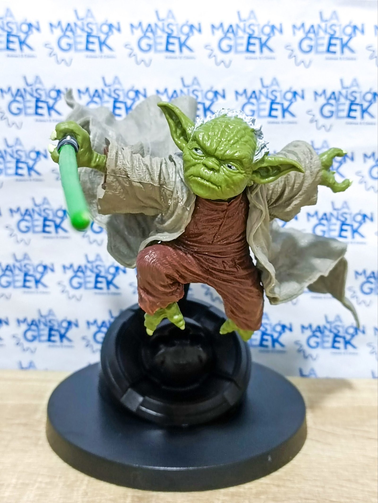 FIGURA STAR WARS YODA 1