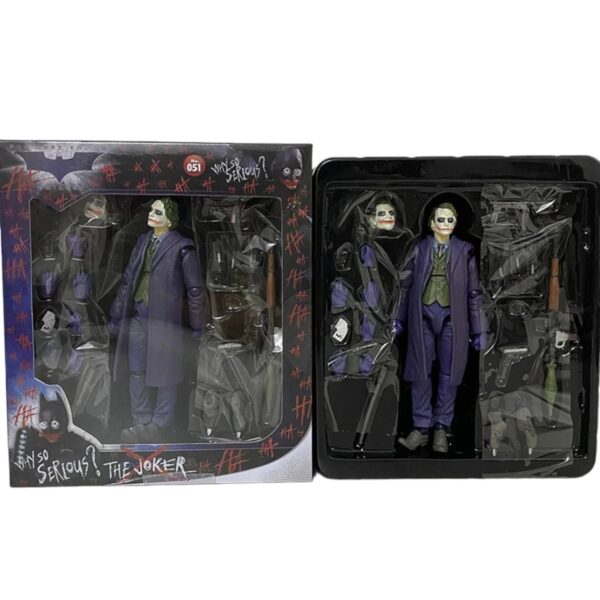 Figura DC Joker 01 - Image 15