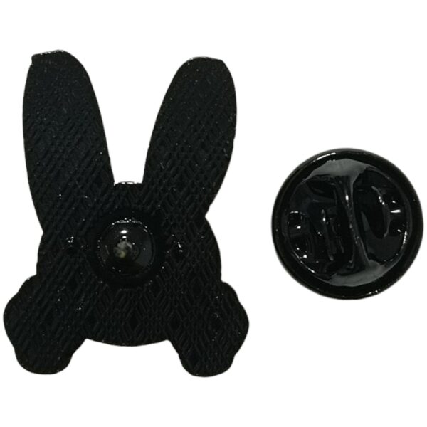 Pin V45 Bad Bunny - Image 3